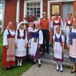 Kansallispukujen tuuletus